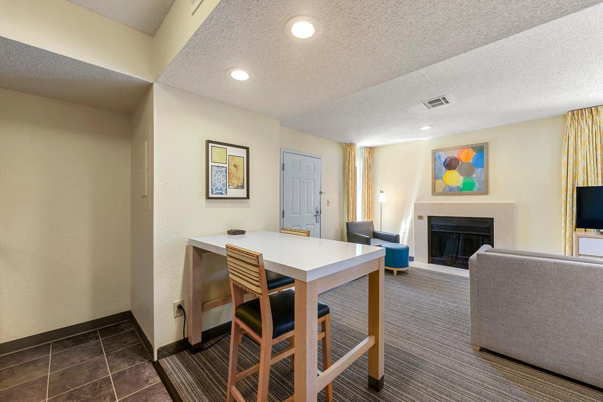Avia Residences On Savoy - Extended 3* Dunwoody